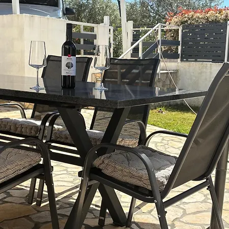 Ferienhaus The House *