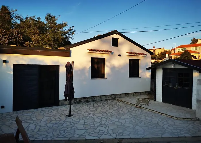 Vikendica The House *